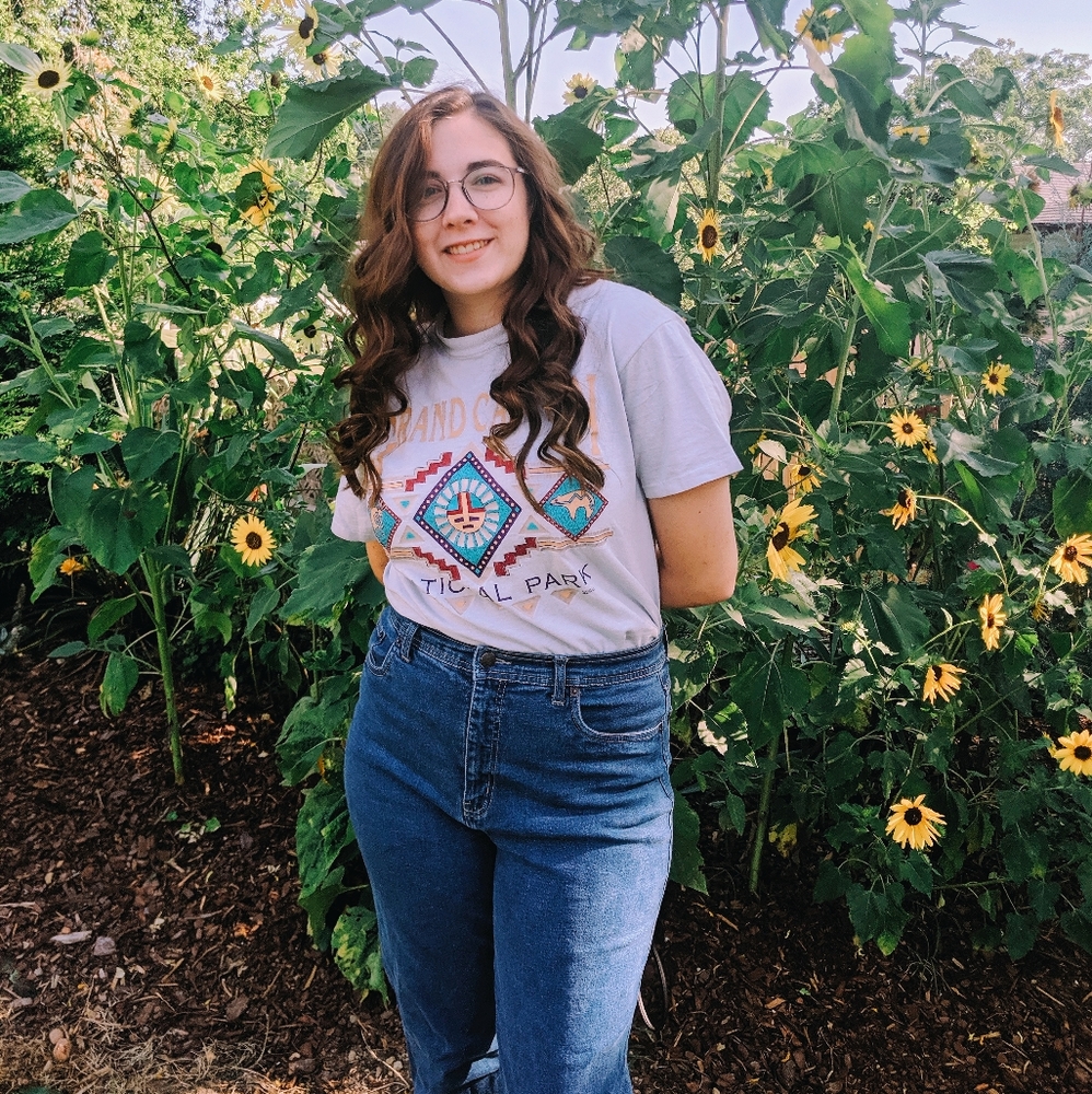 Meet your Posher, Alyssa